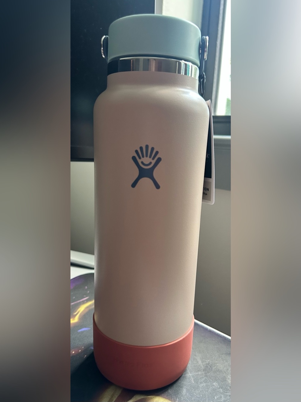 Hydro Flask Limited Edition 40 oz Water Bottle in Cotton Candy. BNWT.